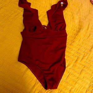 Beautiful one piece swim! NWOT size L